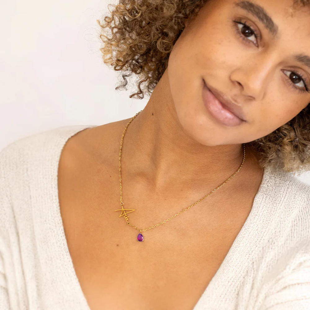 Náhrdelník se jménem a kamenem narození