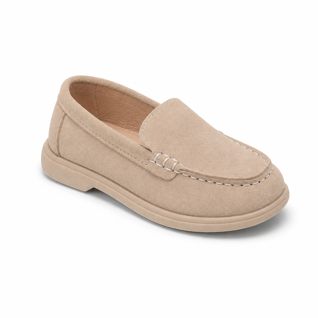 mocassins enfant beige vue solo sur fond blanc