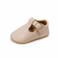 mocassins bébé beige en cuir orthopédique vue de côté