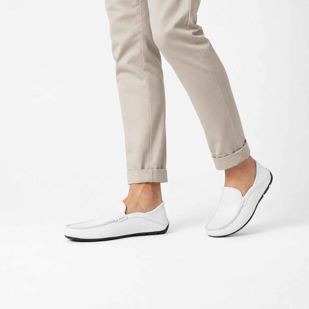 mocassins homme blanc en cuir photo lifestyle portée