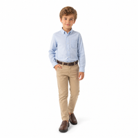 mocassins enfant marron en cuir à talon shooting porté avec mannequin entier