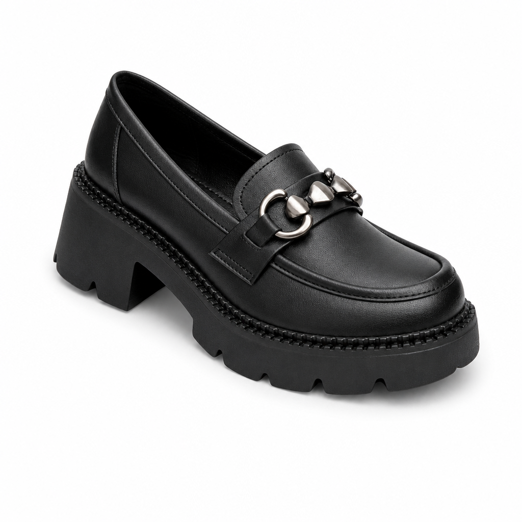 mocassins femme noir en cuir à chaînette vue solo sur fond blanc