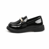 mocassins enfant noir en cuir à perles vue de côté