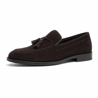 mocassins homme marron en daim à glands vue de côté