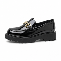 mocassins femme noir verni brillant vue de côté