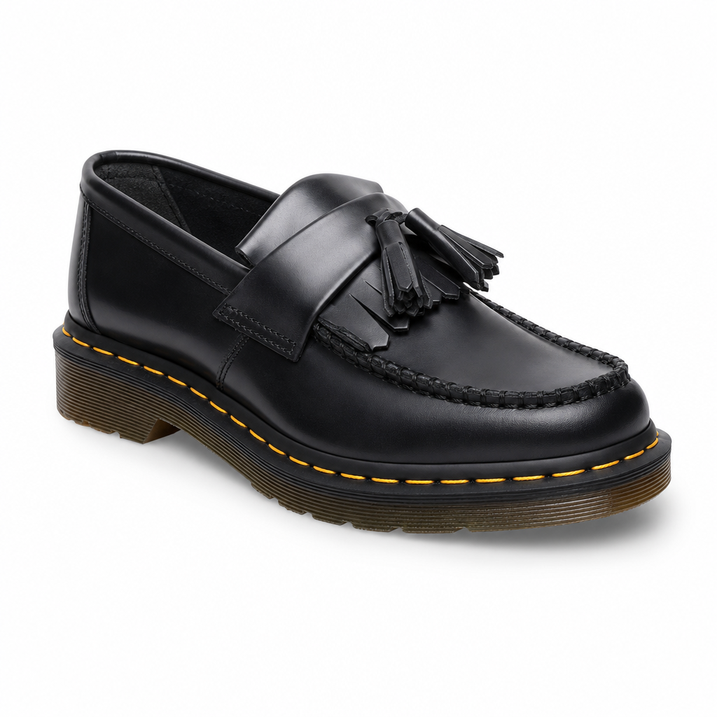 mocassins femme noir en cuir à glands vue solo sur fond blanc