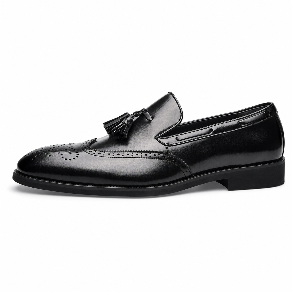 mocassins homme noir verni en cuir vue de côté