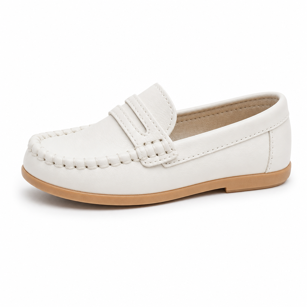 mocassins enfant blancs mats en cuir en vue de côté