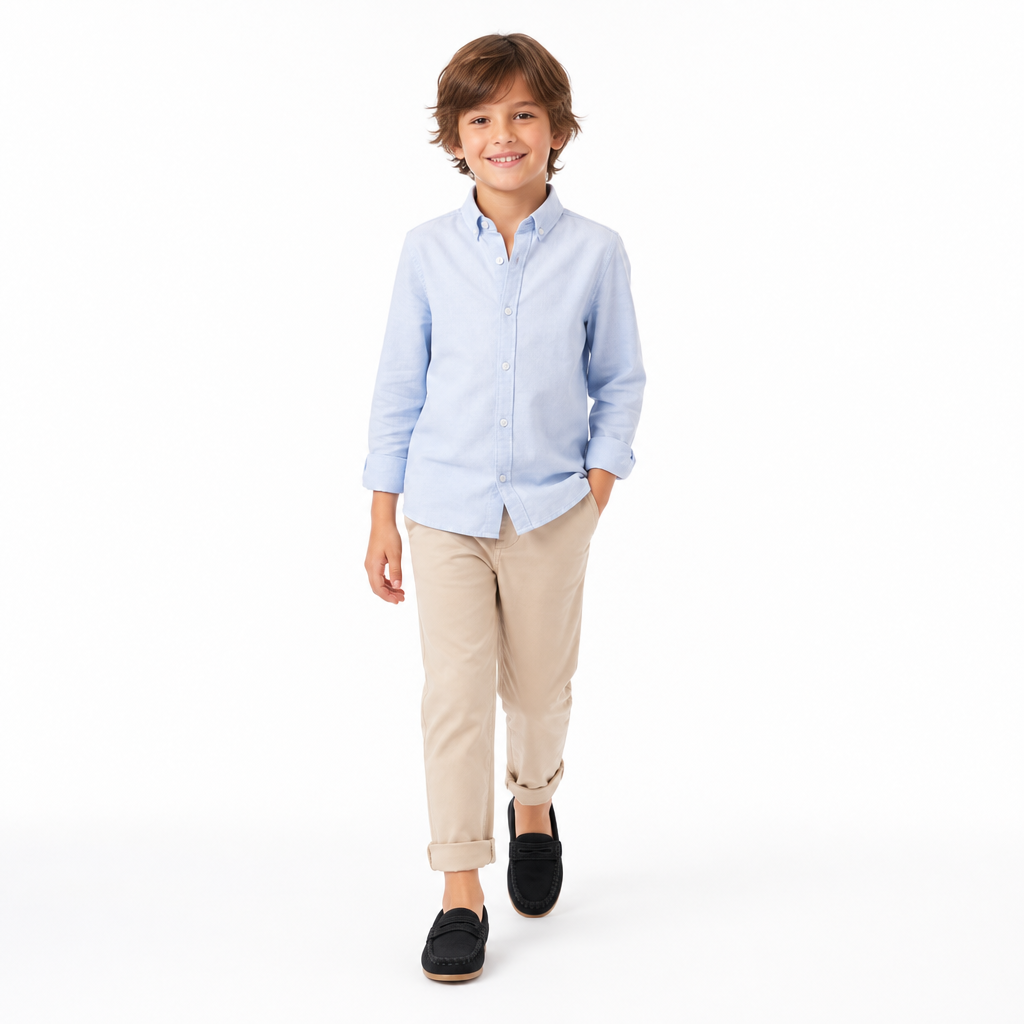mocassins enfant noir en daim en cuir shooting porté avec mannequin entier