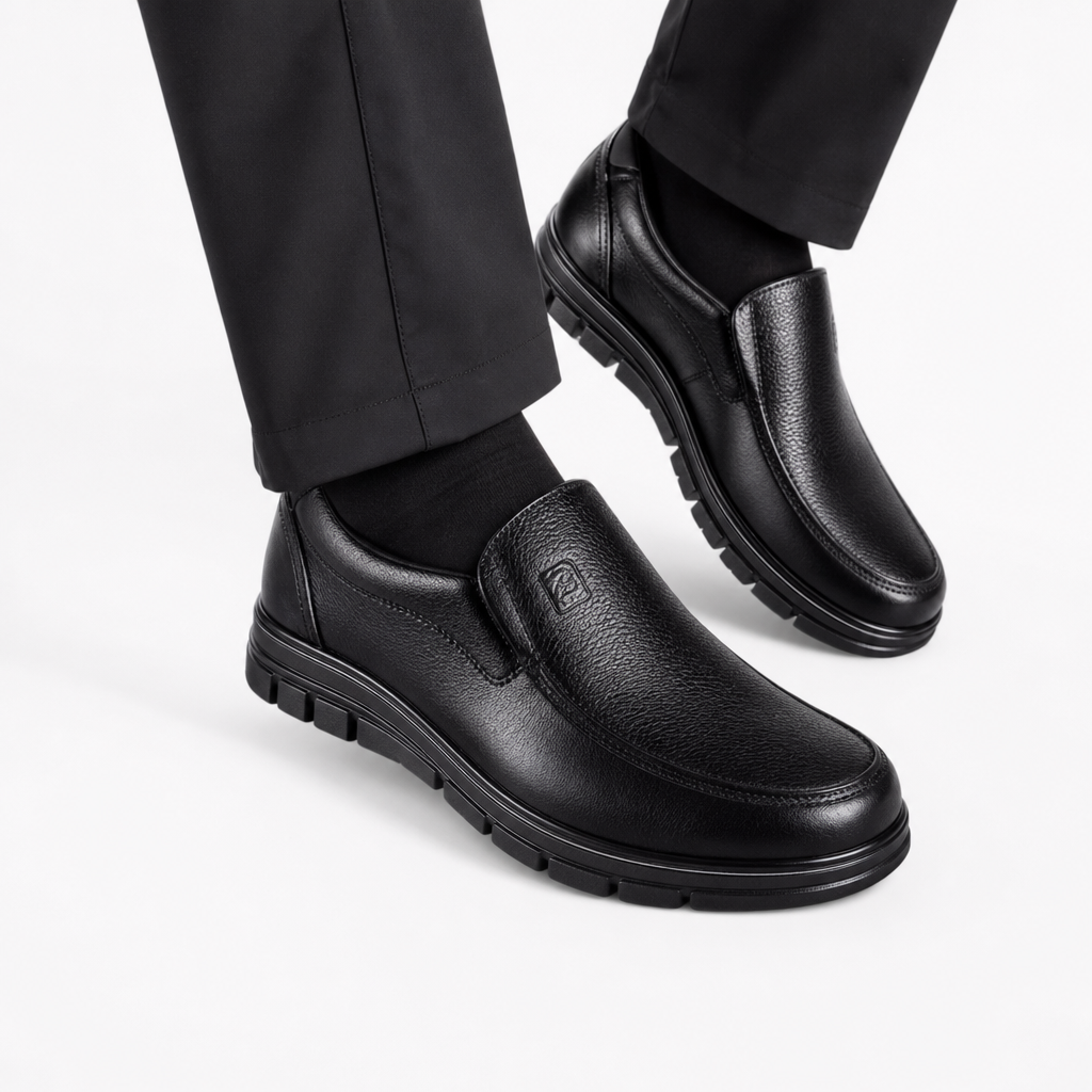 mocassins homme noir en cuir semelle épaisse détail porté aux pieds