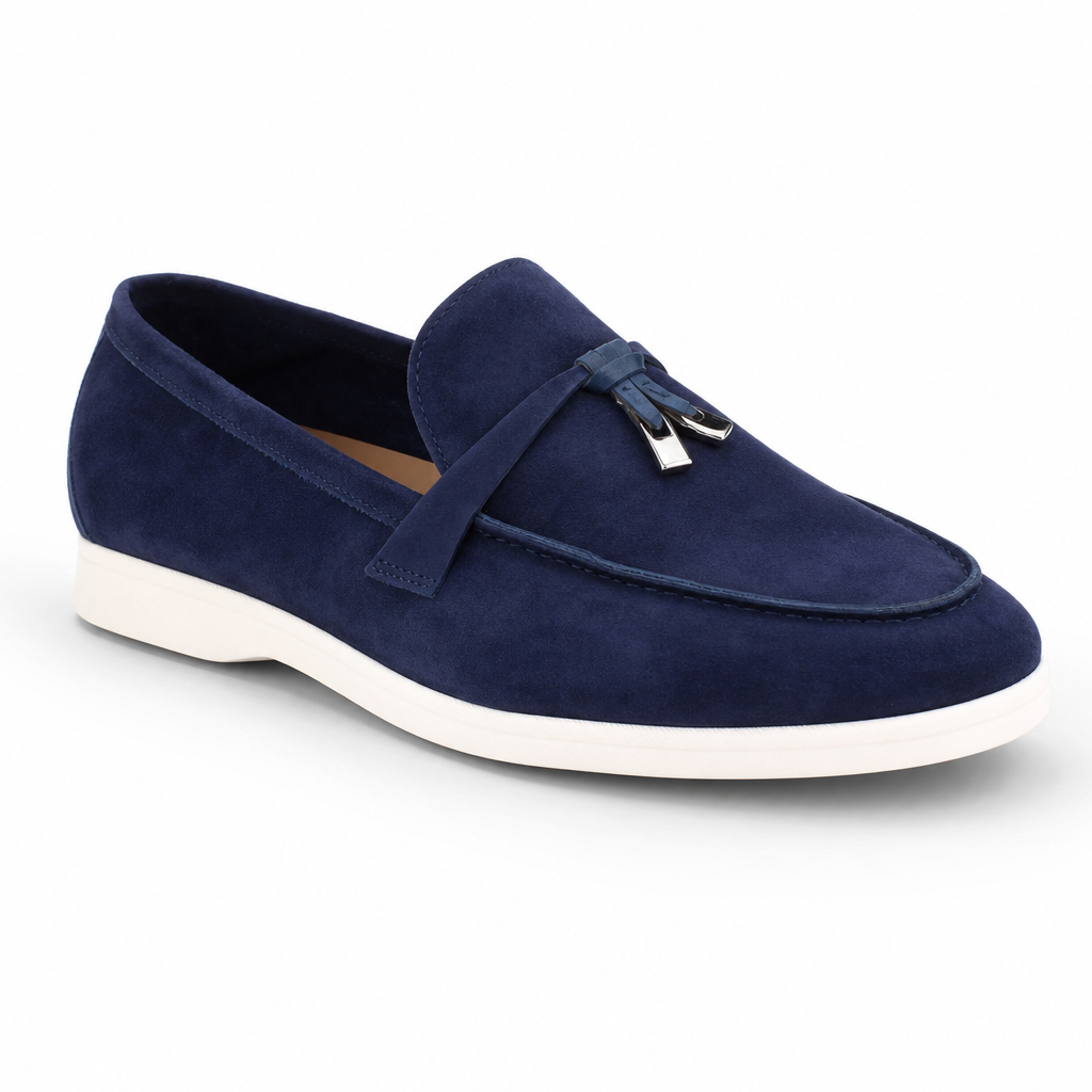 mocassins bleu marine en daim à glands vue solo sur fond blanc