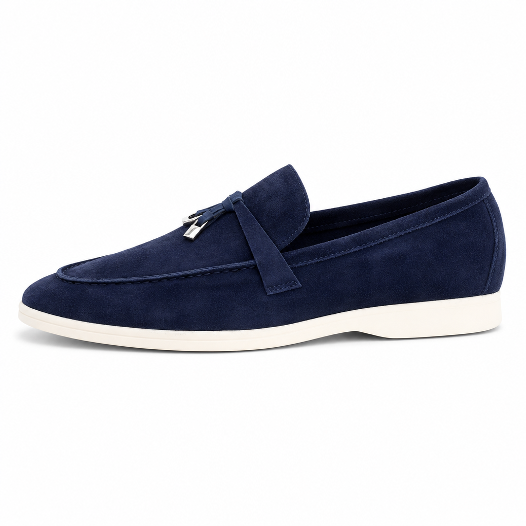 mocassins bleu marine en daim à glands vue de côté
