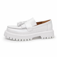 mocassins homme blanc en cuir compensé vue de côté